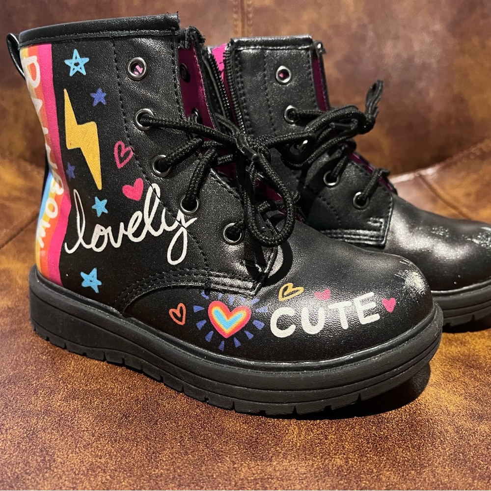 Sketchers size 8 toddler combat boots